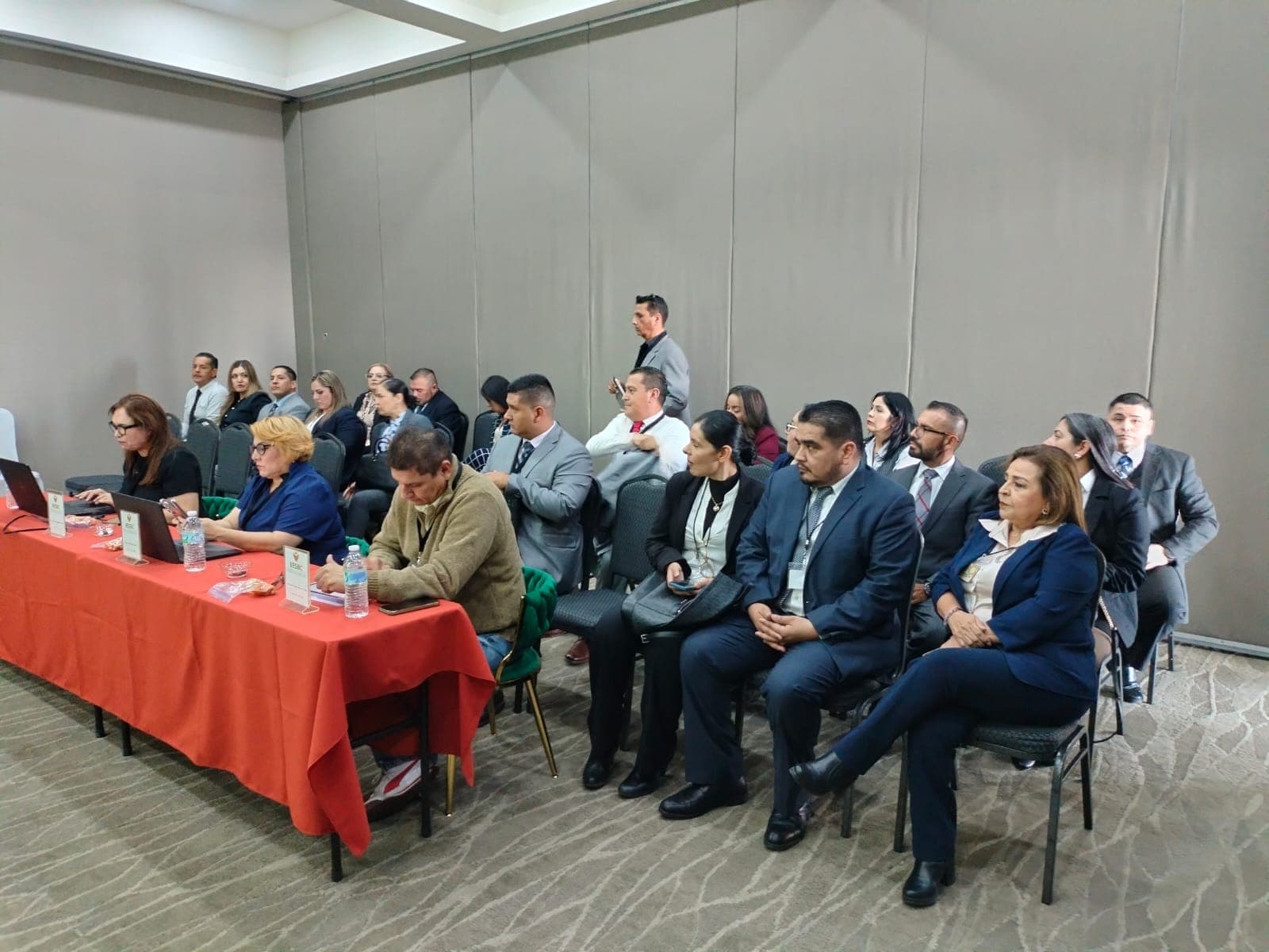 CONGRESO MULTIDISCIPLINARIO DE GESTIÓN DIRECTIVA: "IMPACTO, COMPROMISOS Y ACCIONES COLABORATIVAS EN UN CONTEXTO EDUCATIVO GLOBAL" - Foto 9