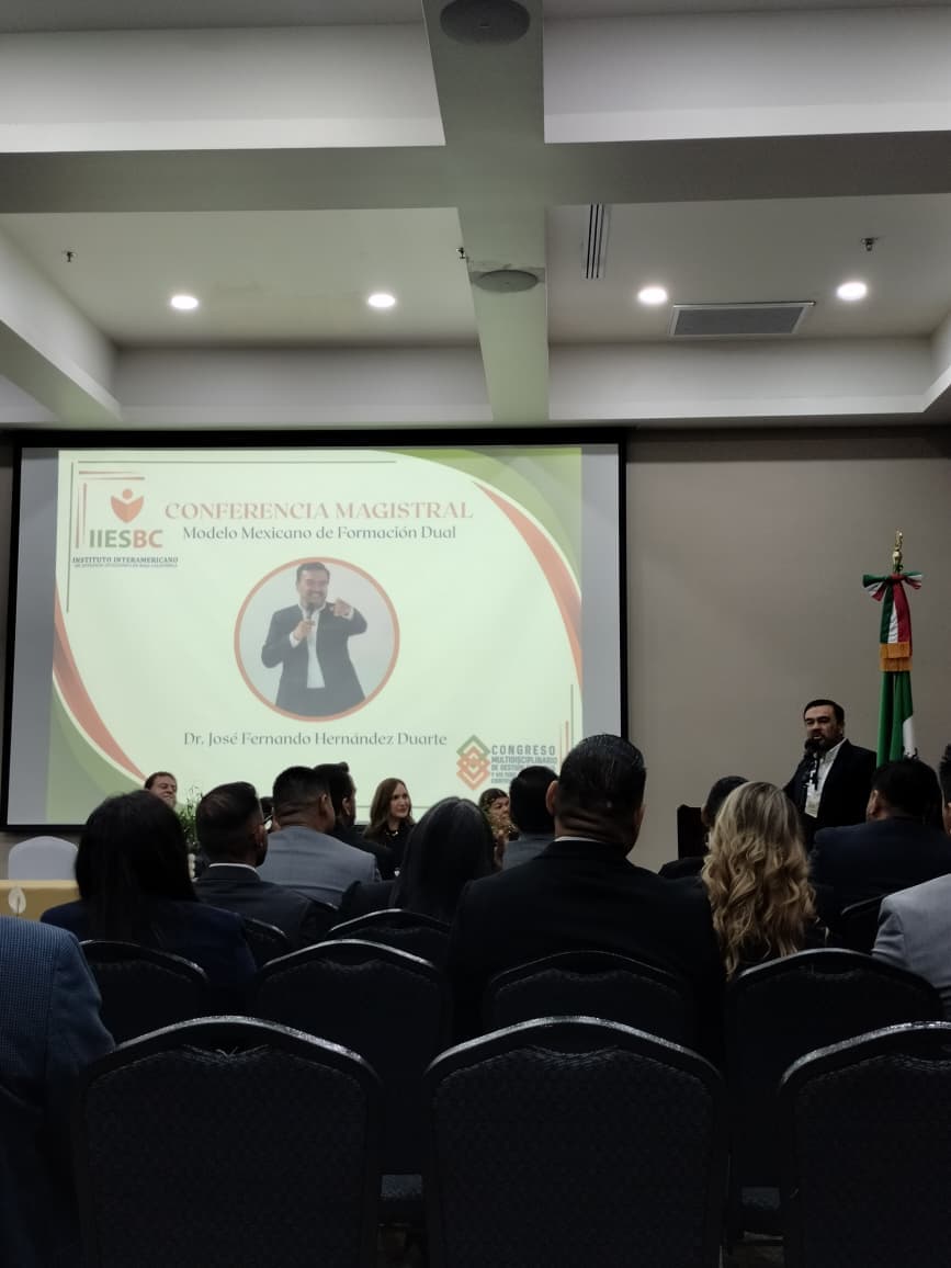 CONGRESO MULTIDISCIPLINARIO DE GESTIÓN DIRECTIVA: "IMPACTO, COMPROMISOS Y ACCIONES COLABORATIVAS EN UN CONTEXTO EDUCATIVO GLOBAL" - Foto 15