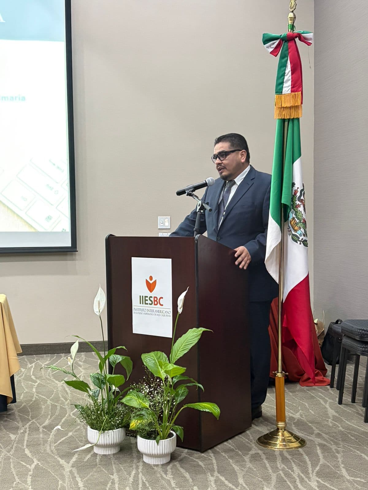 CONGRESO MULTIDISCIPLINARIO DE GESTIÓN DIRECTIVA: "IMPACTO, COMPROMISOS Y ACCIONES COLABORATIVAS EN UN CONTEXTO EDUCATIVO GLOBAL" - Foto 18