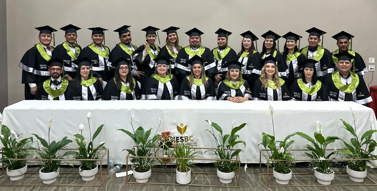 GRADUACIÓN IV GENERACIÓN DOCTORADO EN ADMINISTRACIÓN DE INSTITUCIONES EDUCATIVAS 2023-2025 - Foto 5