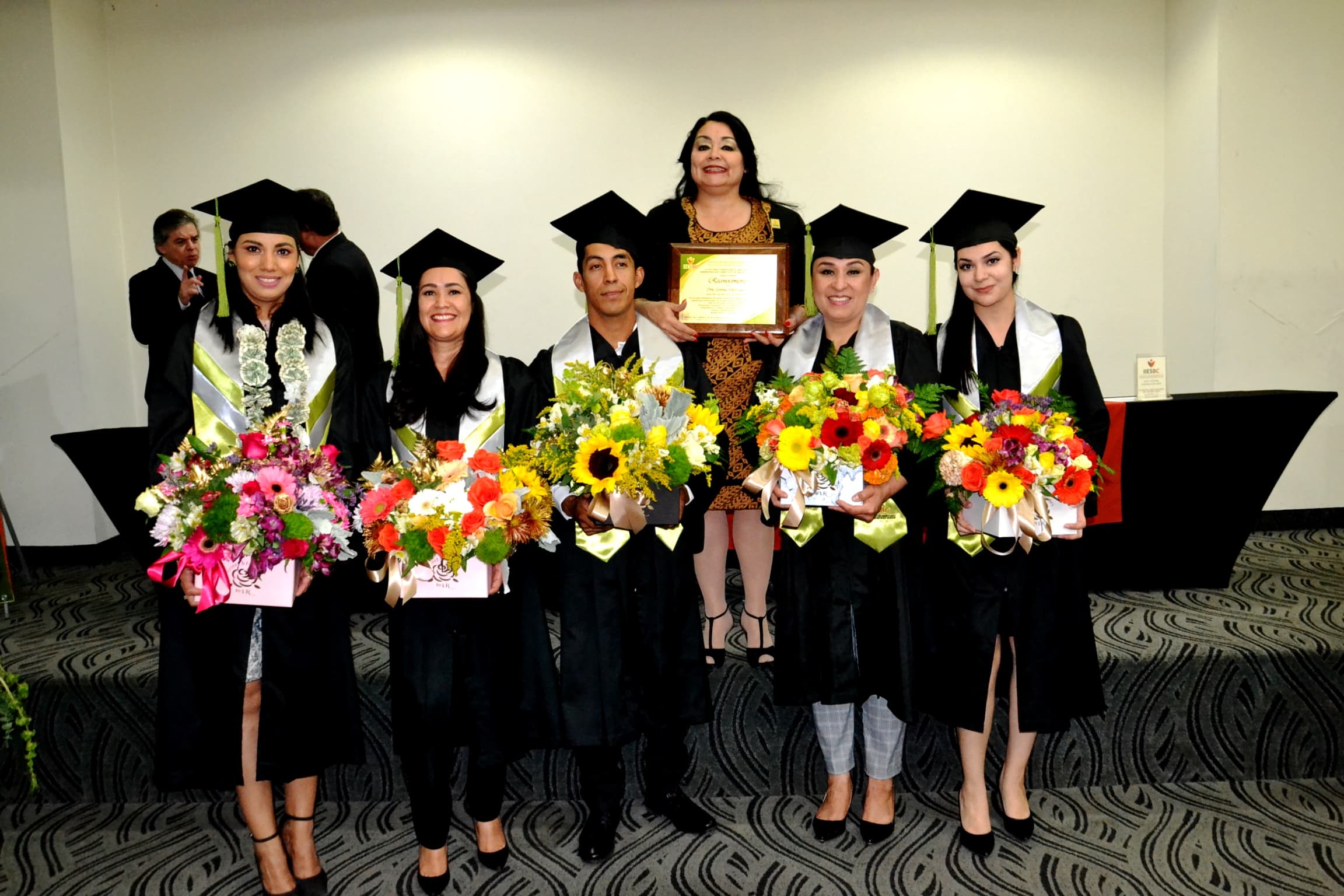 GRADUACIÓN II GENERACIÓN 2017-2019 - Foto 1